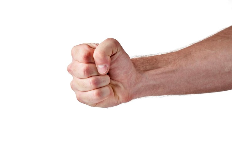 Un hombre apunta con un arma al guardia de seguridad de un motel de Pensacola y recibe un puñetazo en la cara