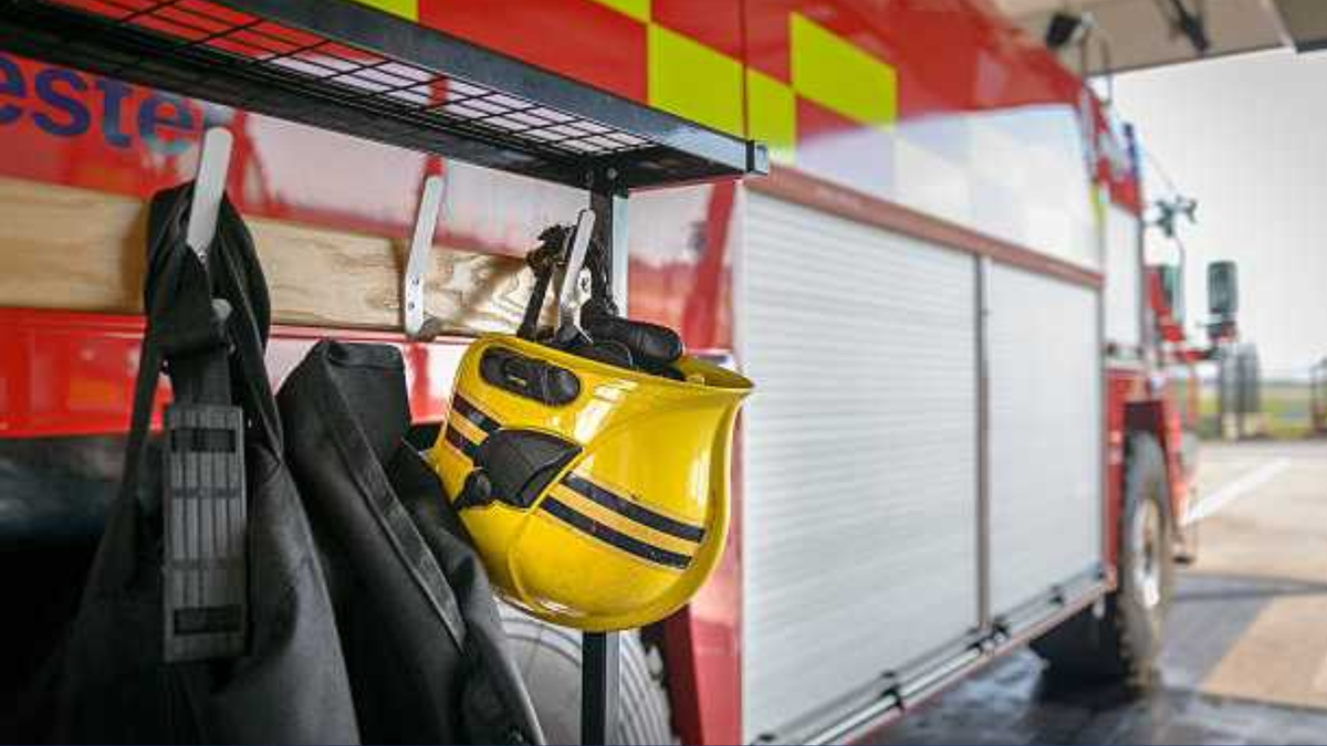 2 heridos tras explotar un pozo de fuego en un complejo de apartamentos de Cape Coral
