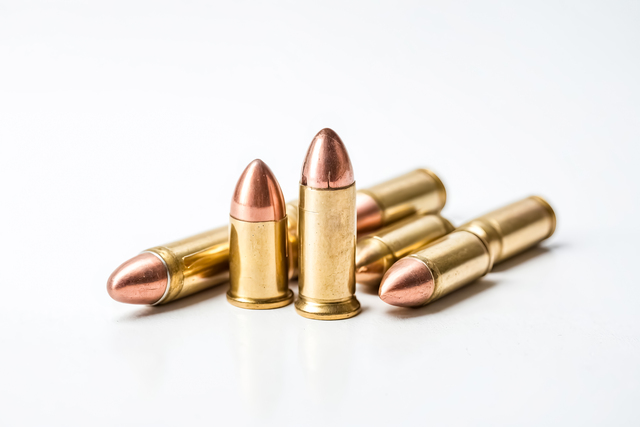 Hombre fatalmente disparado en complejo de apartamentos HCSO