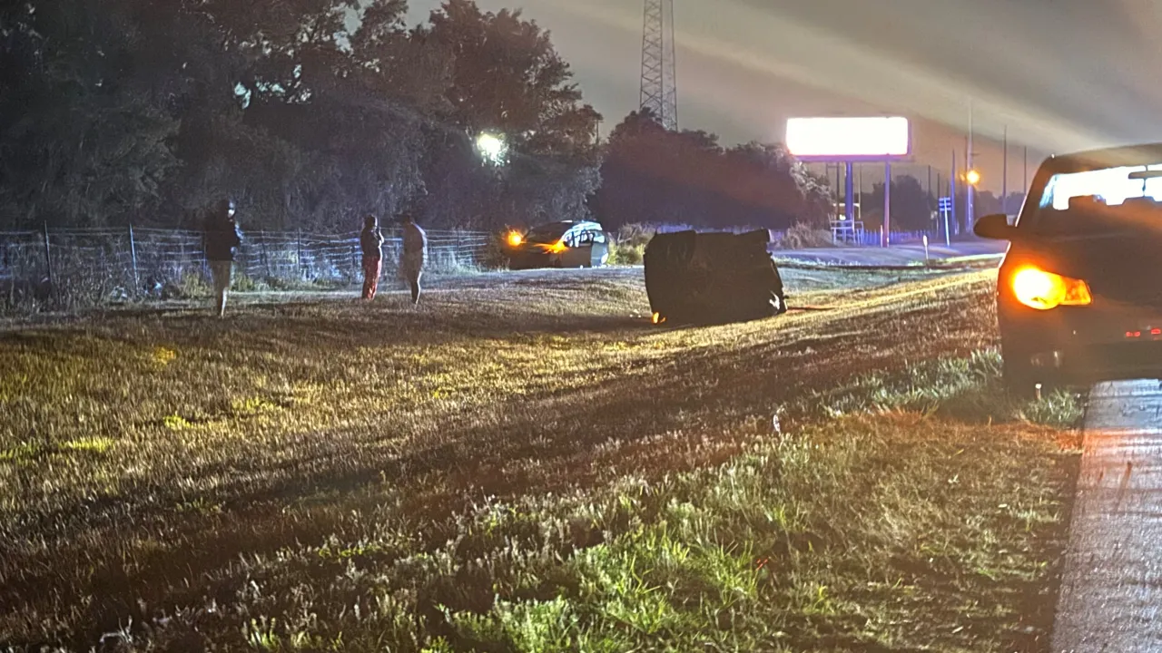 Muere un adolescente y seis más resultan heridos en accidente cerca de Dover
