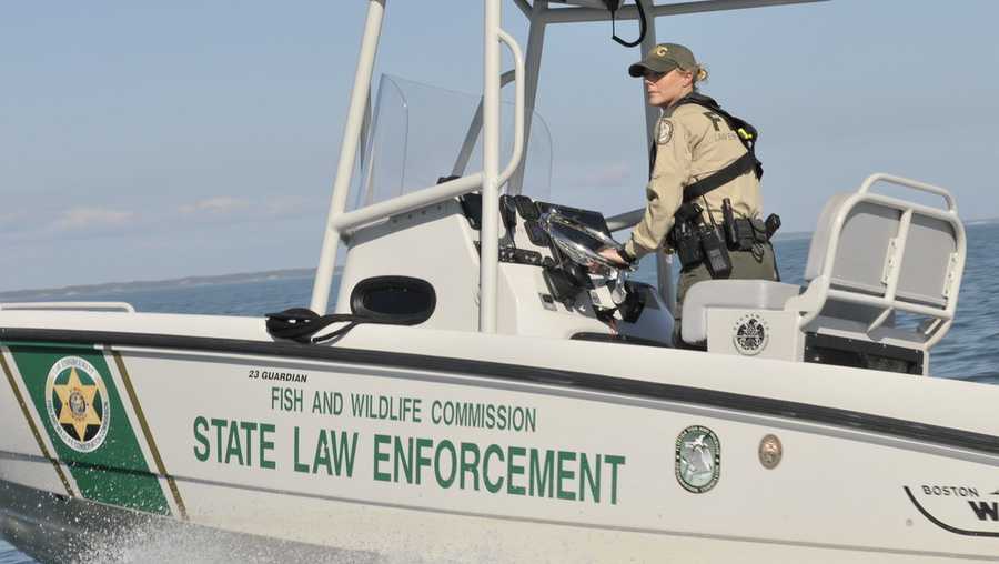 Una persona cae de una embarcación y su cuerpo es hallado en el río Estero el sábado