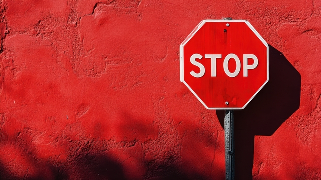 Oficial de Bradenton arrastrado por conductor que huye de parada de tráfico