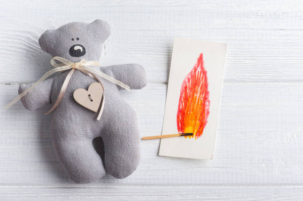 Un niño de 18 meses muere semanas después del incendio que mató a otras cuatro personas en el condado de Putnam