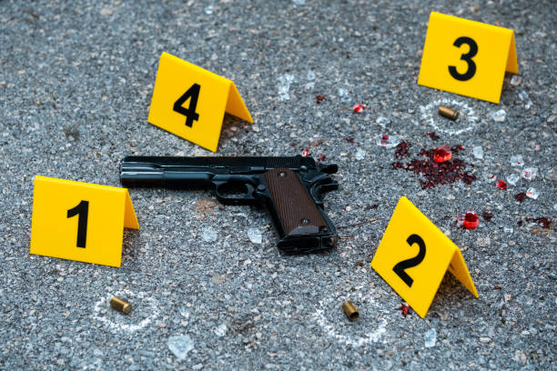 Arrestan a un hombre tras presuntamente disparar a su hermano y a una adolescente en Miami
