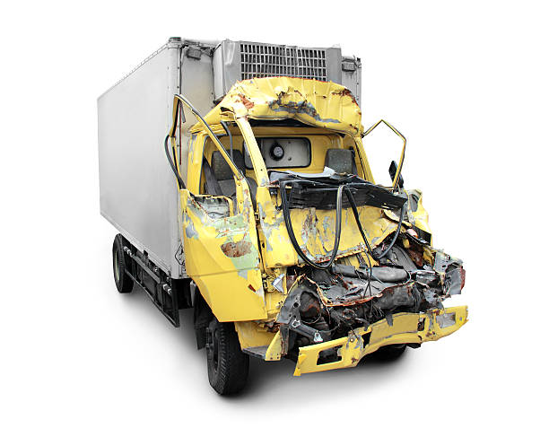 Conductor rescatado de un camión entre varios árboles en el condado de Marion