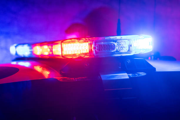 Tres detenidos tras un robo de coche a mano armada en Miami que acaba con un choque contra un edificio vacío y un rescate