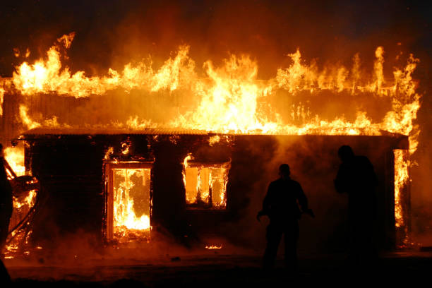 Una persona herida y dos perros muertos en un incendio en una casa de Orlando