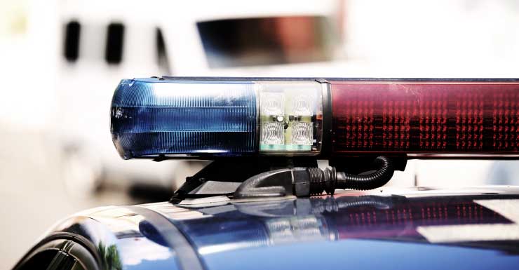 Hombre de Ocala presuntamente golpea la cabeza de su novia contra la pared y la estrangula con su camisa