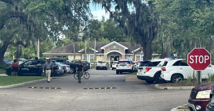 Hombre muere en tiroteo en complejo de apartamentos en Tampa policía