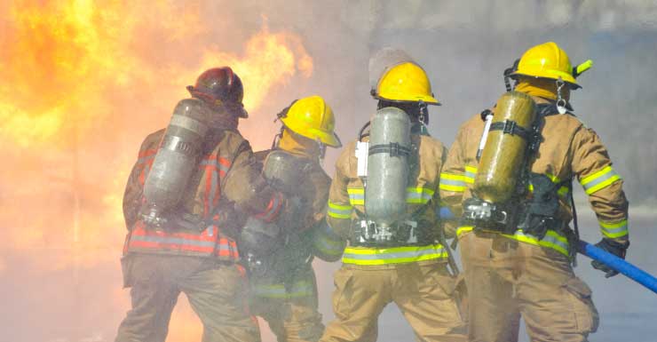 Miami Fire Rescue responde a incendio en complejo de apartamentos cerca de Southwest 12th Avenue