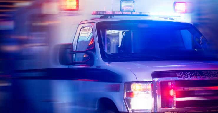 Oficial de Sebring hospitalizado tras choque de tres vehículos autoridades