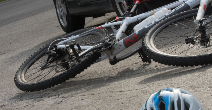 Policía Ciclista de 45 años muere tras colisión con camioneta en Fort Walton Beach