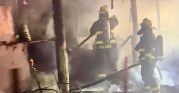 1 muerto tras incendio en una casa móvil en Fort Pierce