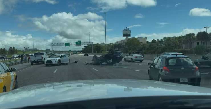 3 heridos en accidente con vuelco en la I-4 en el condado de Osceola, cerca de los parques temáticos