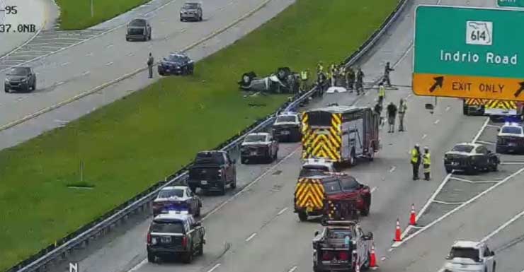 Accidente mortal con vuelco en la I-95 Norte cierra todos los carriles en Fort Pierce, tráfico desviado