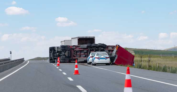 Alerta de tráfico Congestión tras volcamiento de camión volquete en I-10 al oeste de I-295