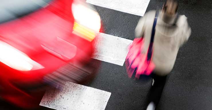 Conductor-presuntamente-atropella-a-peatona-y-la-deja-con-fractura-de-pierna