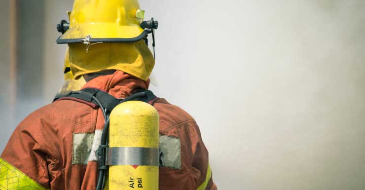 Departamento de Bomberos del Condado de Charlotte apaga incendio en casa en Punta Gorda el domingo por la mañana