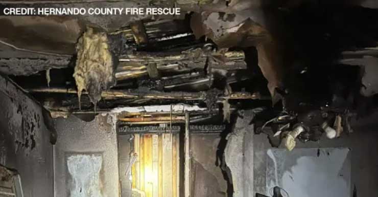 Dos hombres reciben tratamiento por inhalación de humo tras incendio en casa móvil en Brooksville.