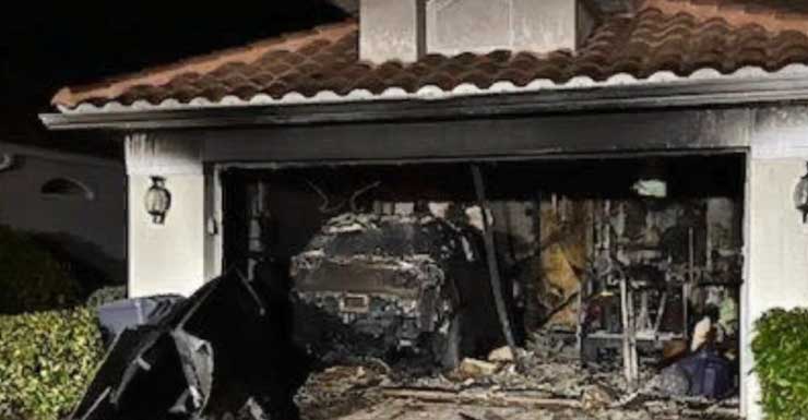 Familia escapa de incendio en garaje provocado por carrito de golf en Burnt Store Marina