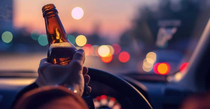 Hombre de Hollywood enfrenta cargo de homicidio por DUI tras choque en semáforo que mató a pasajero de 77 años