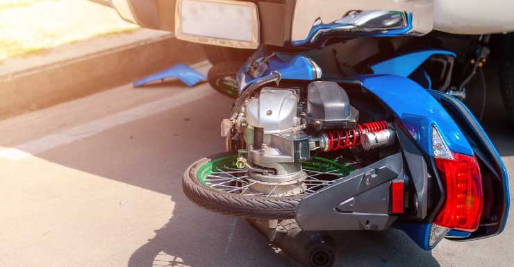 Hombre muere tras chocar su mini-moto contra camión en el Northside de la ciudad JSO