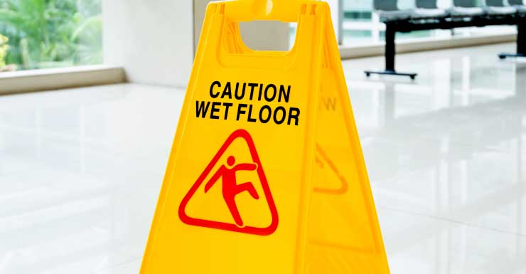 Madre de Ocala demanda a 7-Eleven por la caída de su hija.