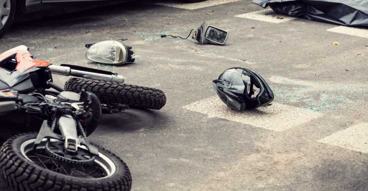 Motociclista muere cuando conductor adolescente se cruza en su camino en Atlantic Boulevard JSO