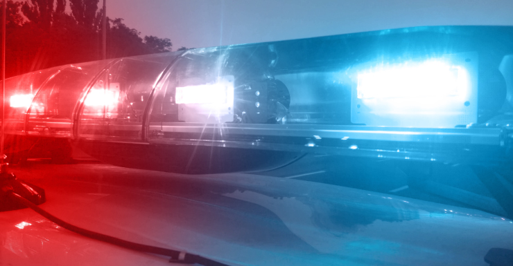 Mujer de 27 años acusada de empujar a un hombre de 89 años de su silla de ruedas y robarlo en Brownsville