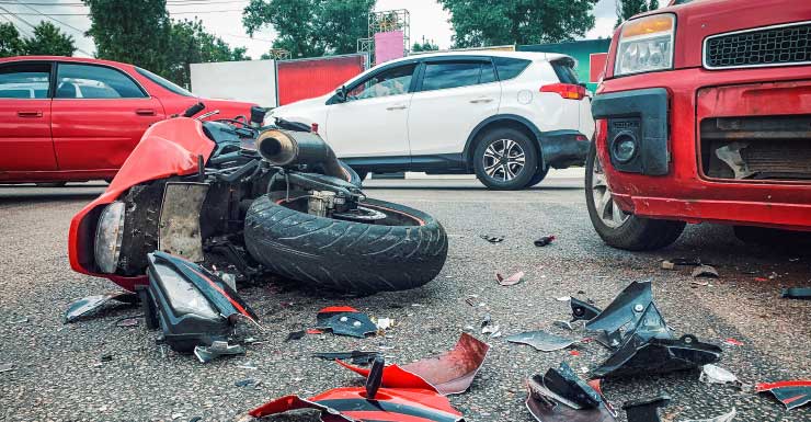 Mujer de Lehigh Acres muere en accidente de motocicleta en Three Oaks Parkway