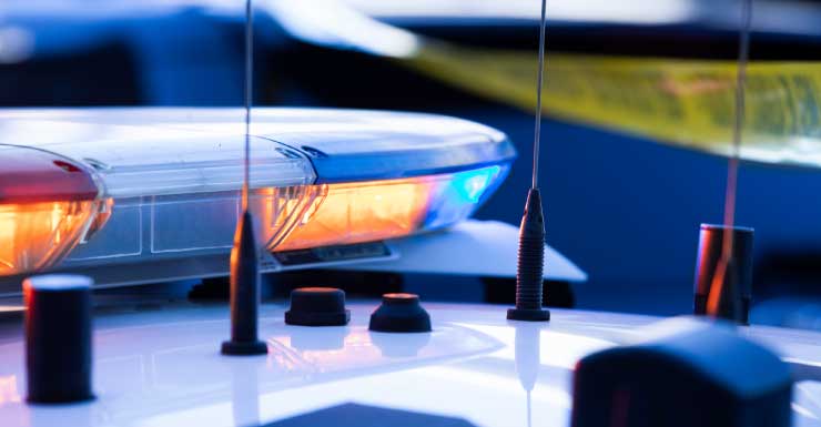 Mujer huye a Chevron tras ser presuntamente agredida por su prometido durante una discusión