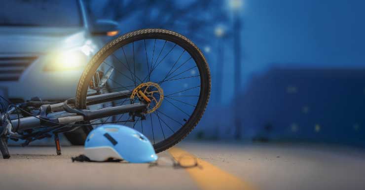 Accidente fatal entre ciclista y camión cisterna cierra Progress Blvd. en el paso elevado de I‑75 HCSO
