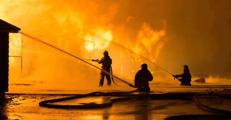 Bomberos extinguen incendio en rascacielos de North Bay Village; no se reportan heridos