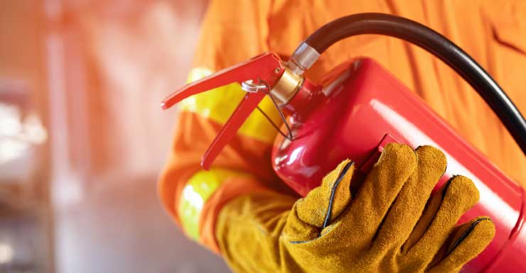 Bomberos y EMS del Condado de Charlotte responden a incendio estructural en Punta Gorda
