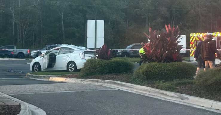 Choque de motocicleta con heridos bloquea tres carriles en dirección oeste en Atlantic Boulevard