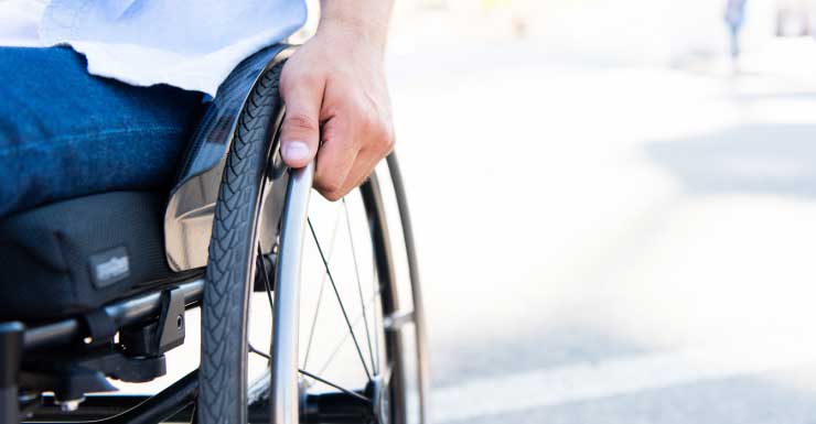 Hombre en silla de ruedas muere en hospital tras ser atropellado por dos vehículos cerca de Normandy Boulevard JSO