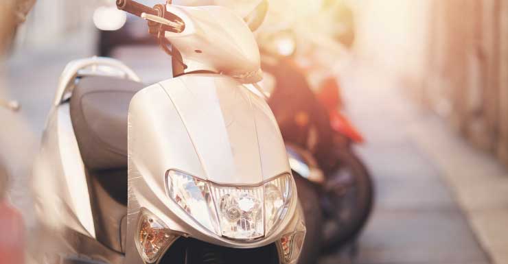 Hombre muere tras ser atropellado mientras conducía un scooter en Crosstown Parkway