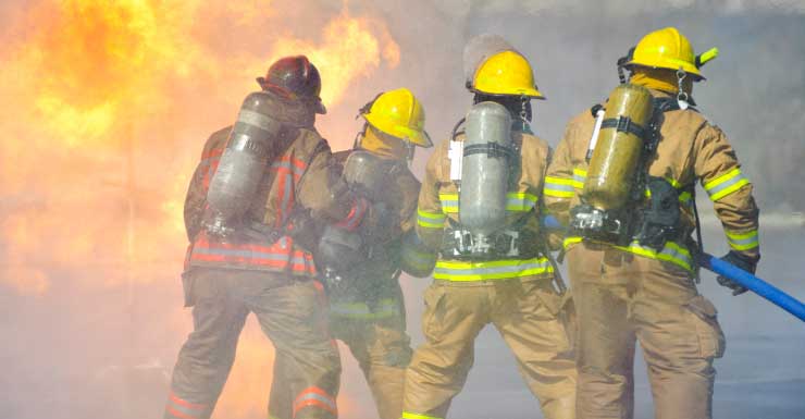 Niño de 10 años sufre graves quemaduras y es hospitalizado tras incendio en vivienda de Clearwater
