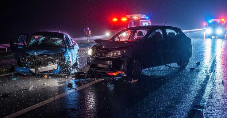 Oficial herido después de que conductora se atraviesa para tomar un espacio de estacionamiento en Palm Beach