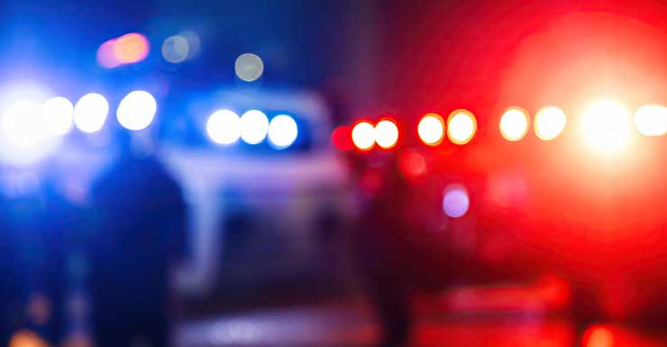Policía Hombre acusado tras apuñalar a su esposa y a sí mismo en Hialeah