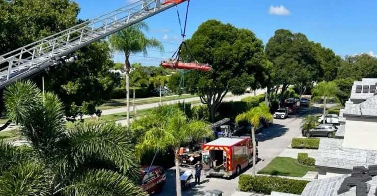 Rescate en el techo en Boca Ratón trabajador herido es trasladado en helicóptero a centro de trauma