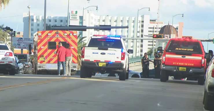 ¡SLAM! Estudiante de Miami, de 11 años, atropellada por un camión de bomberos cerca de su escuela