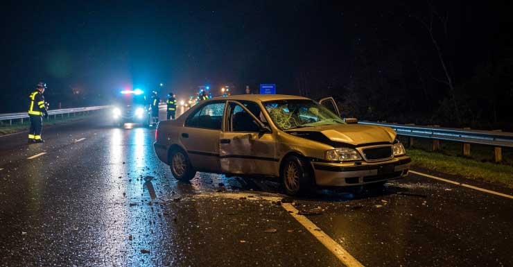 4 personas fueron hospitalizadas tras choque de auto contra Publix en Sebring