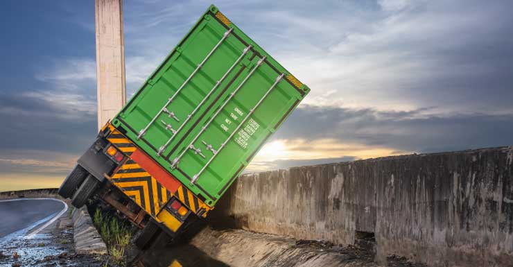 Camión volquete se vuelca en la I-75 en Pembroke Pines; escombros cierran la rampa de Pines Boulevard