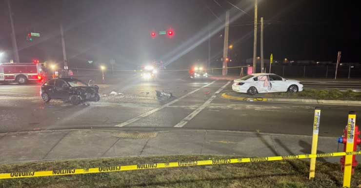 Choque de tres vehículos en Milton que involucra ambulancia deja un herido grave