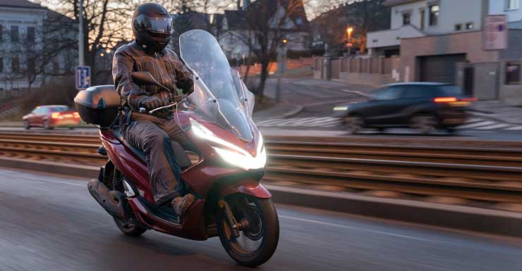 Conductor de scooter muere en accidente en Australian Avenue en Riviera Beach