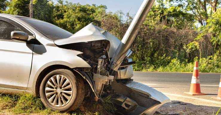 Conductor muere tras chocar contra poste en el condado de Seminole, según patrulleros