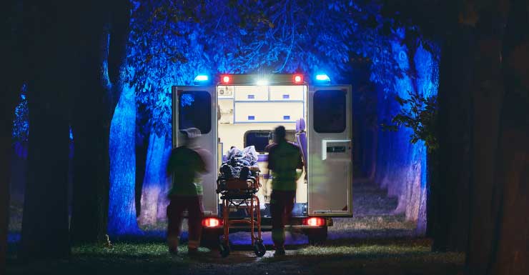 Hombre en condición estable tras irrupción de intruso armado con rifle en vivienda de Springfield