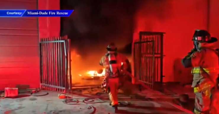 Hombre trasladado al hospital tras incendio en taller mecánico en Opa-locka