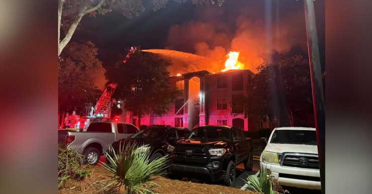 La Cruz Roja ayuda a víctimas de incendios en complejo de apartamentos en Destin